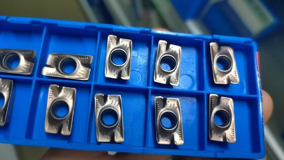 Carbide Precision Apmt1604 Cnc-freesplaten Ideaal voor het snijden van roestvrij staal in professionele metaalbewerkingsomgevingen